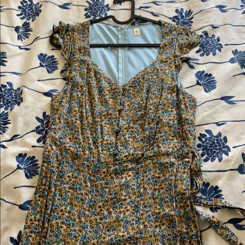 Adorable flowered jumpsuit